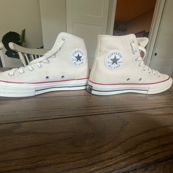 Converse Chuck Taylor All Star High-Tops in Off-White - Picture 1 of 9
